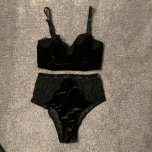 Victoria’s Secret Dream angels black velvet bra set
